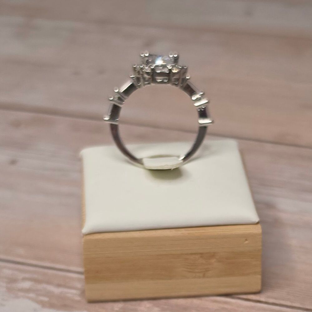 New! Size 7 Ring - Picture 4 of 9